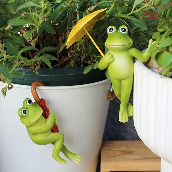 Set of 2 Funny Frog Statues Outdoor Flower Pot Hugger, Resin Hanging Frog by JARPSIRY