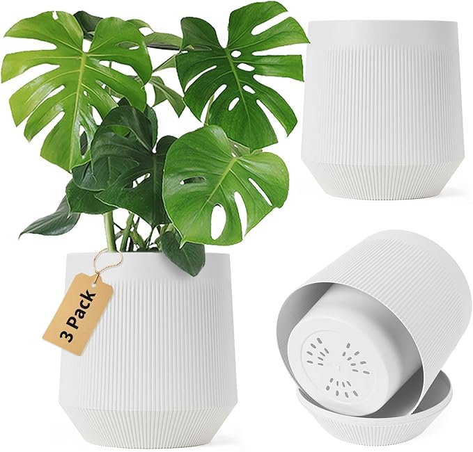 Plant Pots，Set of 3 Plastic Pots by Unknown