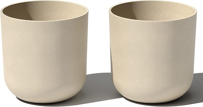 Veradek Round Lima Plastic Planter Pots by VeradekOutdoor