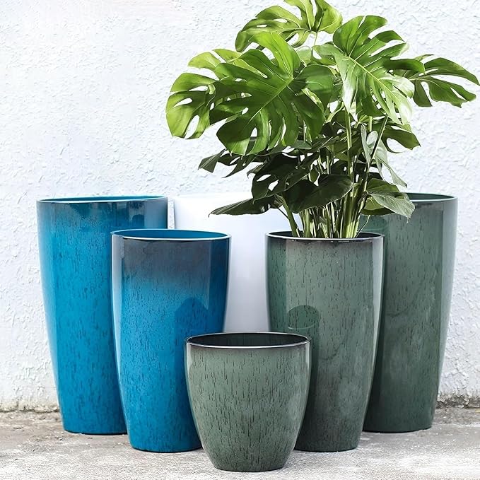 24, 11 Inch Large Plastic Planters - Image 7