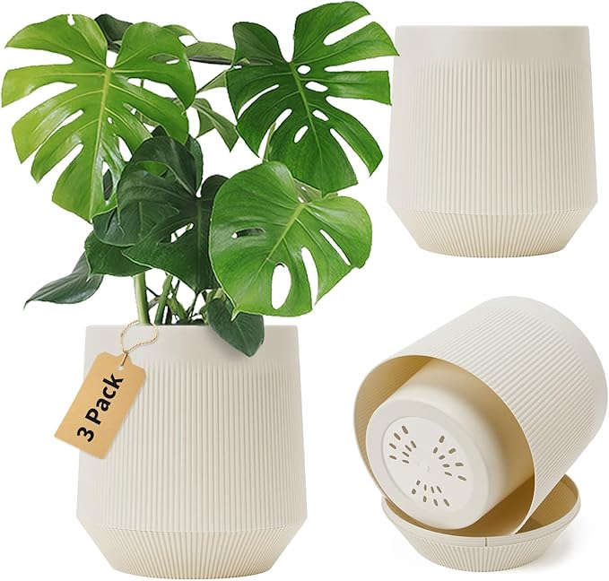 Plant Pots，Set of 3 Plastic Pots by Unknown
