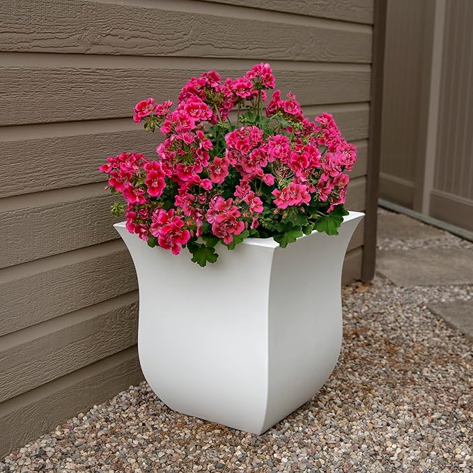 Mayne 5873-W Polyethylene Planter - Image 3