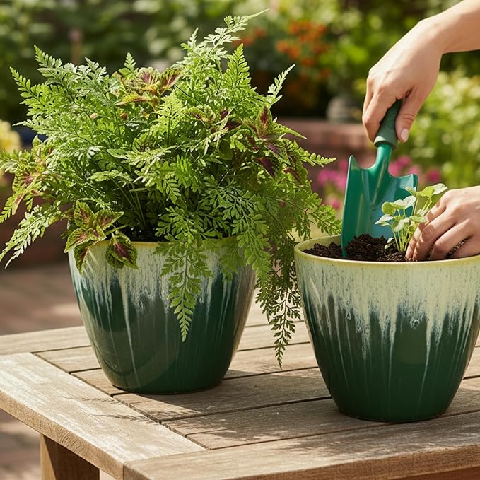 Pack of 2 Flower Pots, Plastic Plant Pots - Image 6