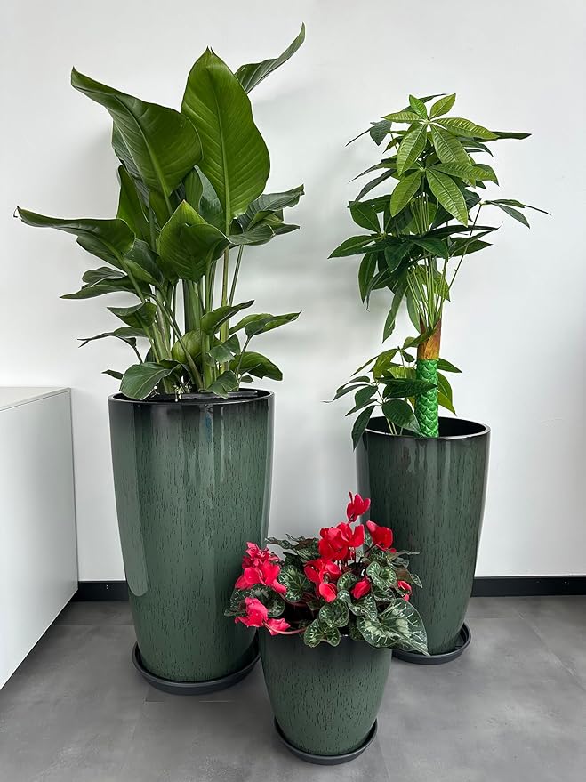 24, 11 Inch Large Plastic Planters - Image 7