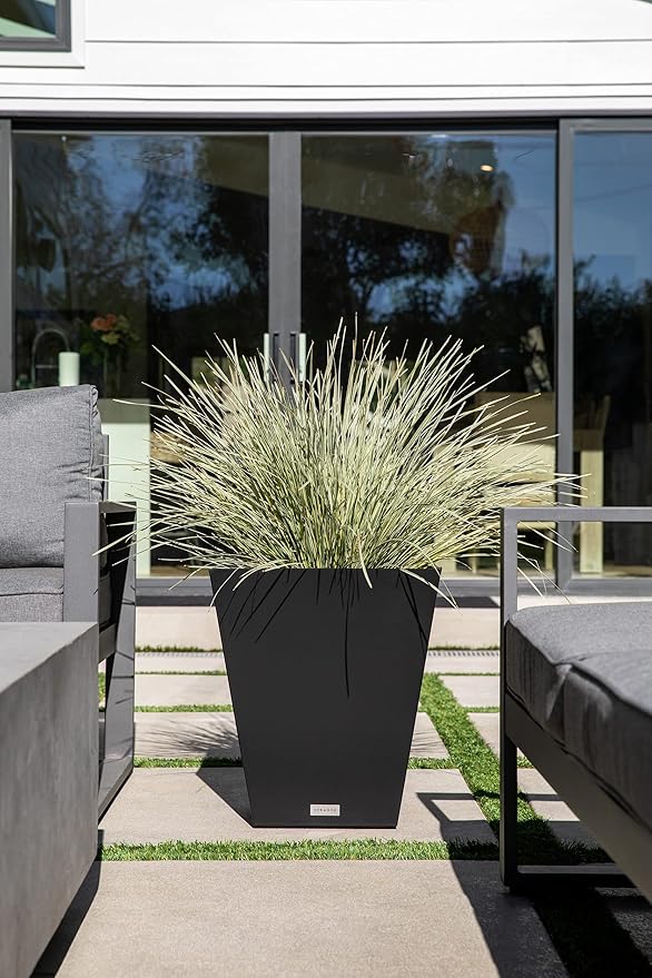 Veradek Pure Series Nobleton Plastic Planter - Image 5