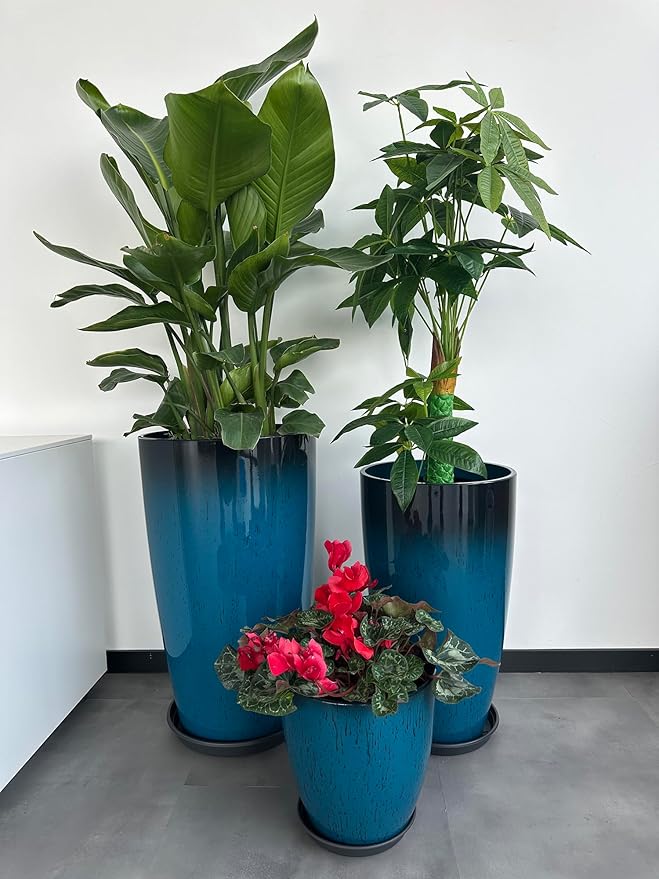24, 11 Inch Large Plastic Planters - Image 9