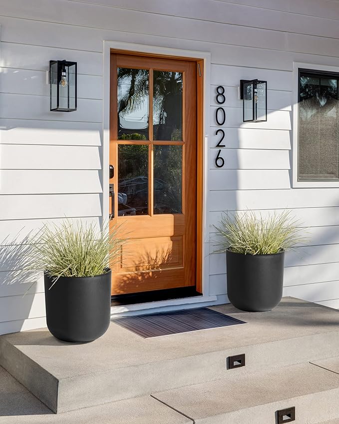 Veradek Round Black Plastic Planter Pots - Image 6
