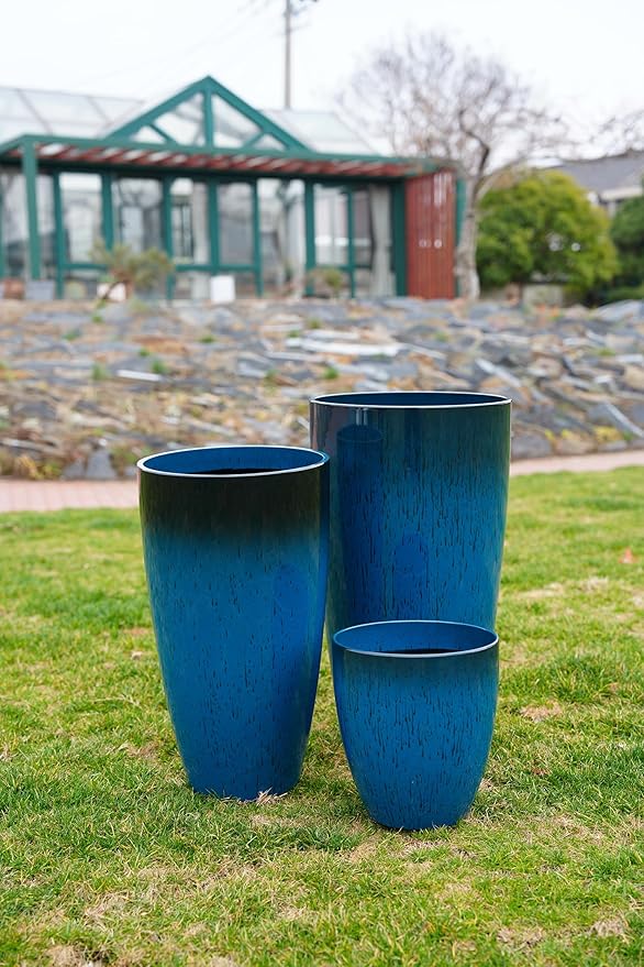 24, 11 Inch Large Plastic Planters - Image 8