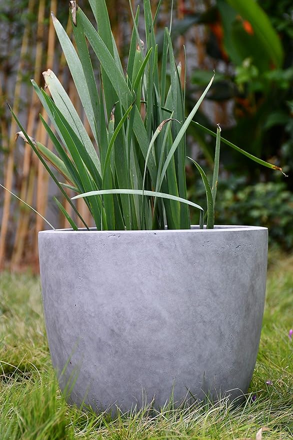 Kante 18 Inch Dia Round Concrete Planter, Indoor Outdoor Large Plant Pot - Image 17