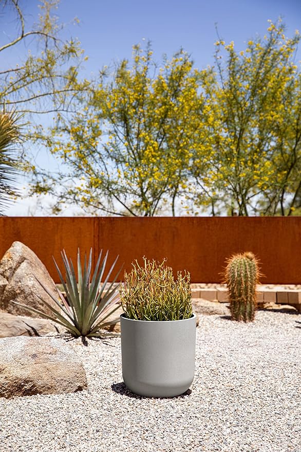 Veradek Round Lima Plastic Planter Pots - Image 4