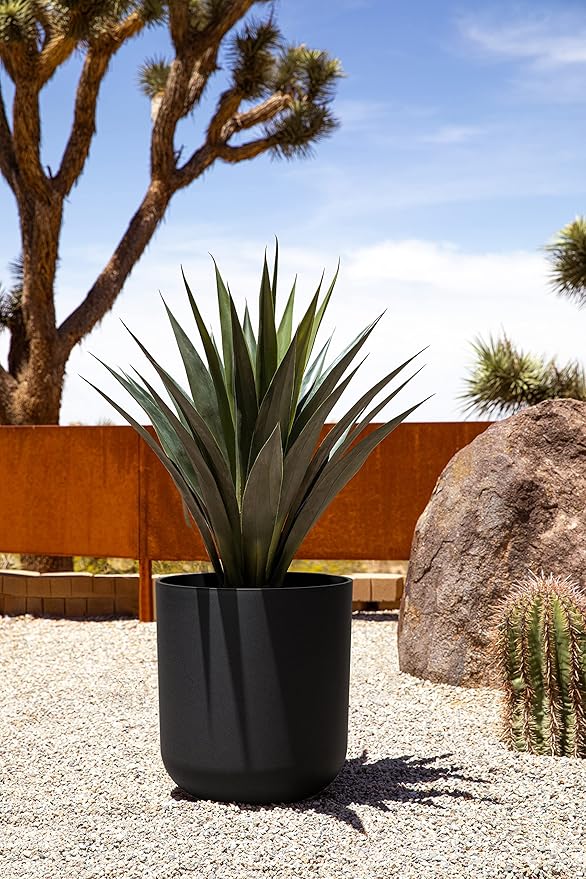 Veradek Round Black Plastic Planter Pots - Image 4