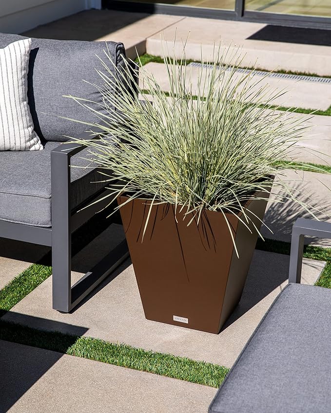 Veradek Pure Series Nobleton Plastic Planter - Image 6