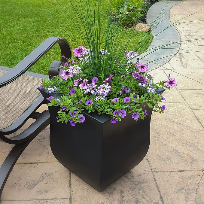 Mayne 5873-B Polyethylene Planter - Image 4